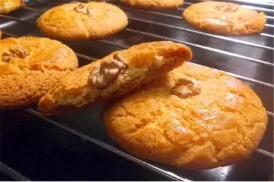 一滴淚，一個硬漢，一個桃酥...